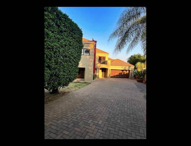 4 BEDROOM HOUSE FOR SALE IN BOSKRUIN